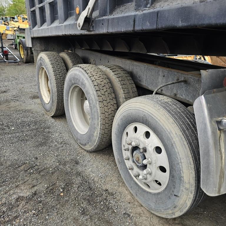 1994 Peterbilt 377 Dump Truck