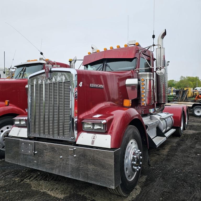 2001 Kenworth W900 Tractor