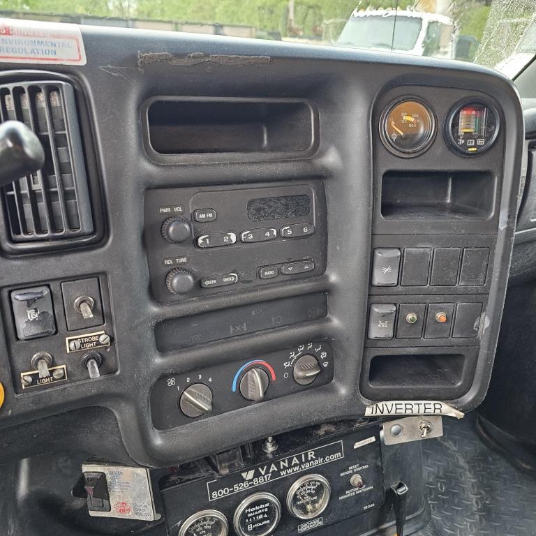 2004 Chevy C6500 Service Truck