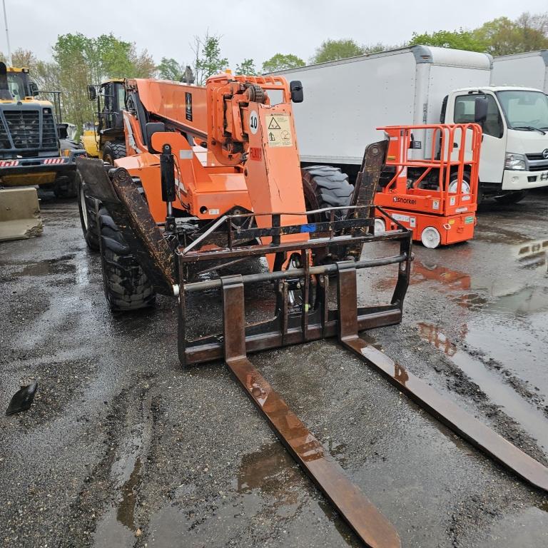 2009 JLG Material Handler