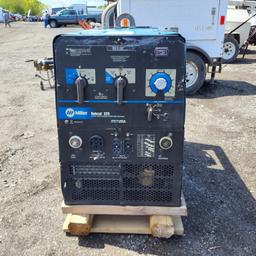 Miller Bobcat 225 AC/DC Welder 10,000 watt