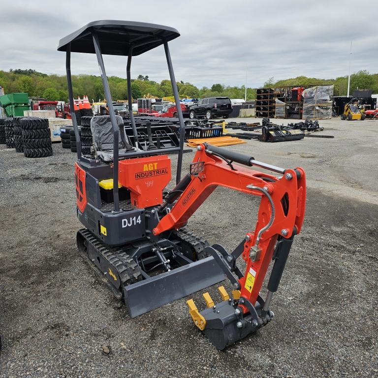 AGT Industrial DJ14 Mini Excavator