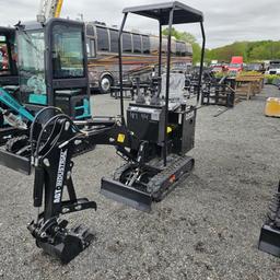 AGT Industrial QS12R Mini Excavator