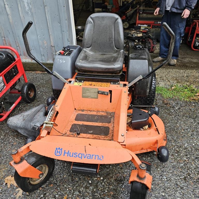 Husqvarna Z4818 Zero Turn Mower