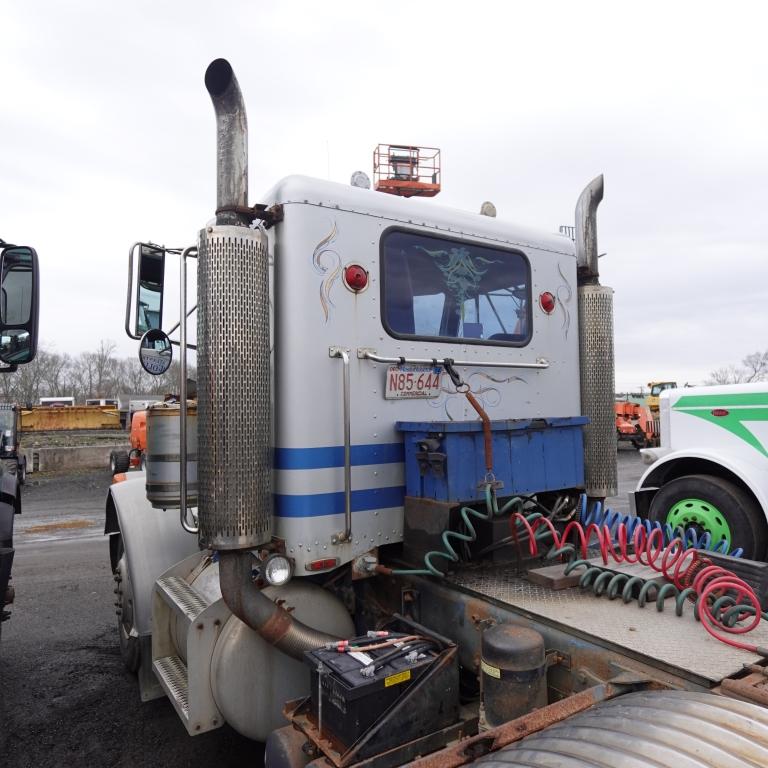 1987 Peterbilt Tractor