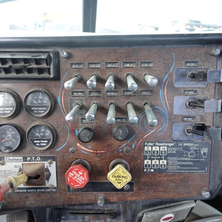 1987 Peterbilt Tractor