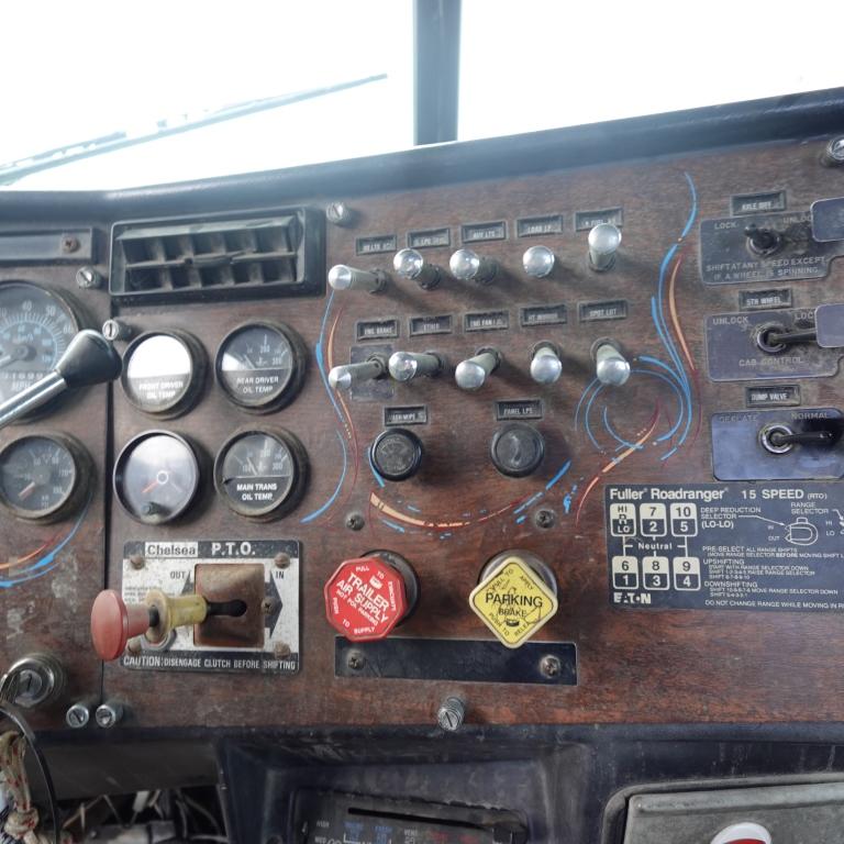 1987 Peterbilt Tractor
