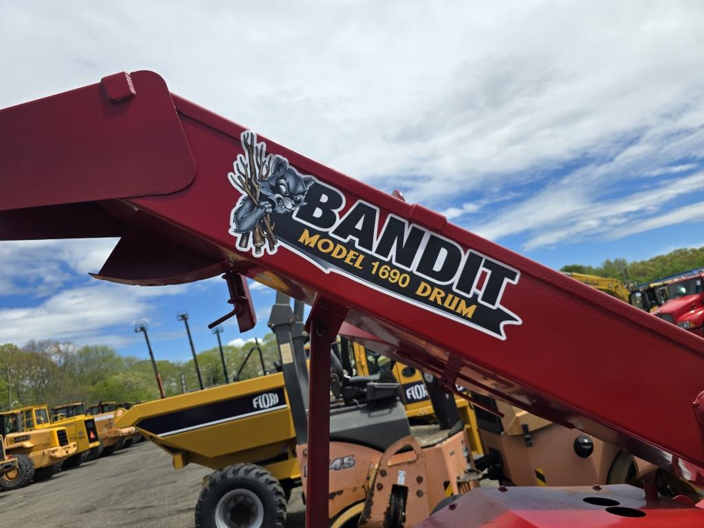 Bandit Model 1690 Drum Wood Chipper