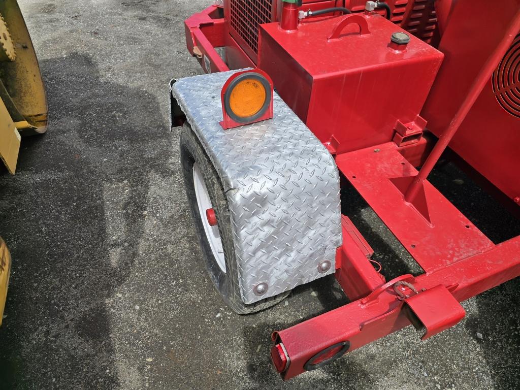 Bandit Model 1690 Drum Wood Chipper