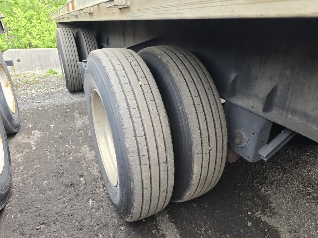 2012 Manac 48ft Flat Deck Trailer