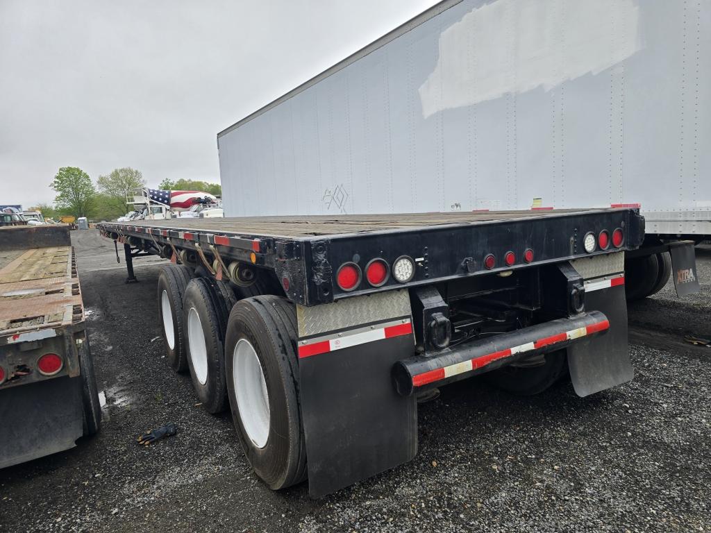 2005 Great Dane Tri-axle Flat Deck Trailer