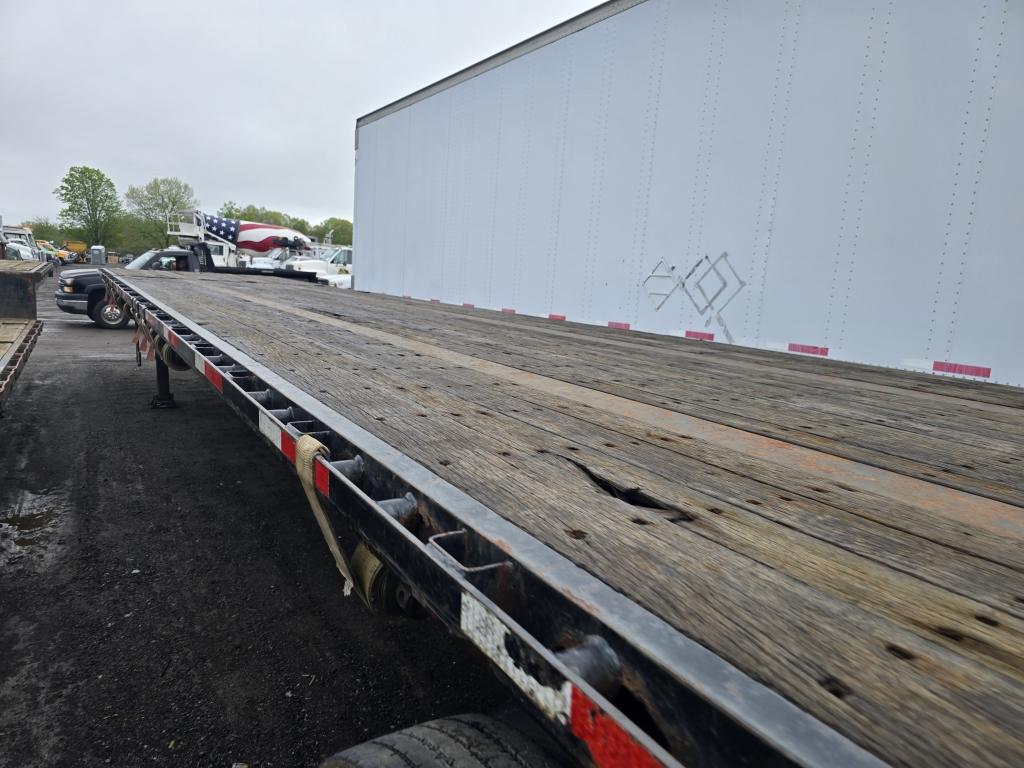 2005 Great Dane Tri-axle Flat Deck Trailer
