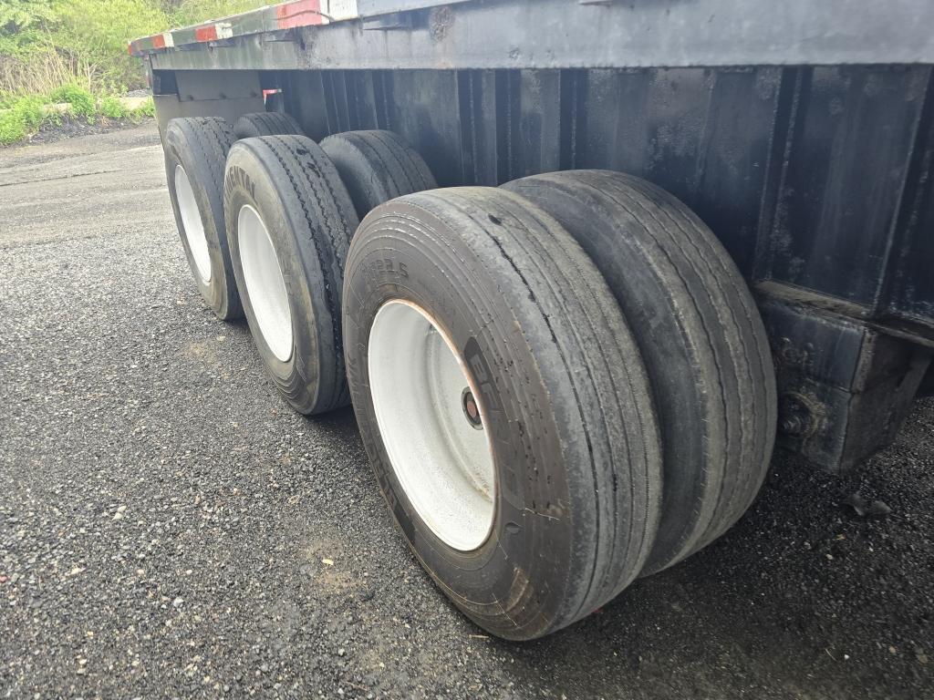 2005 Great Dane Tri-axle Flat Deck Trailer