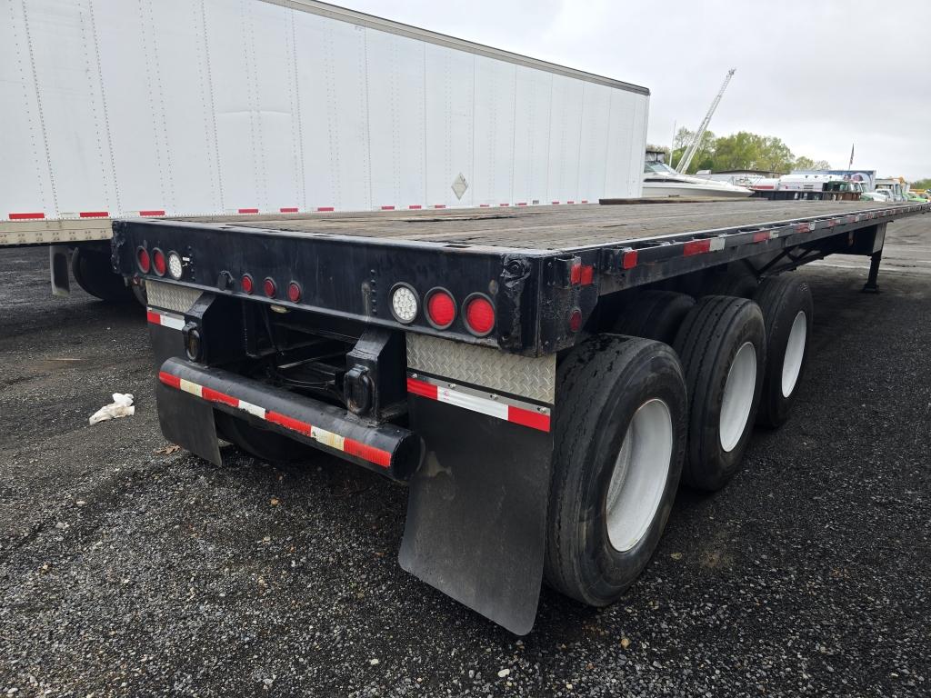 2005 Great Dane Tri-axle Flat Deck Trailer