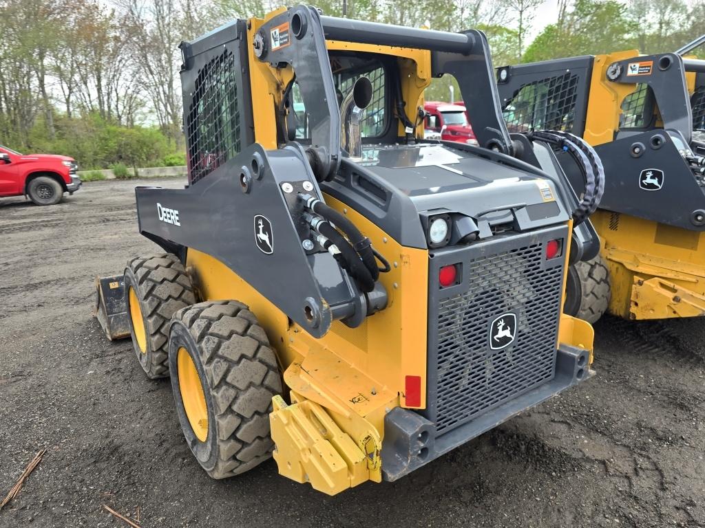 2023 John Deere 324g Skidsteer