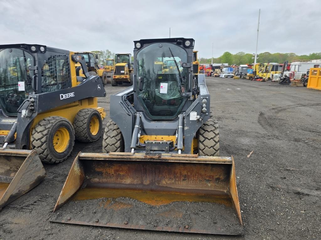 2023 John Deere 324g Skidsteer