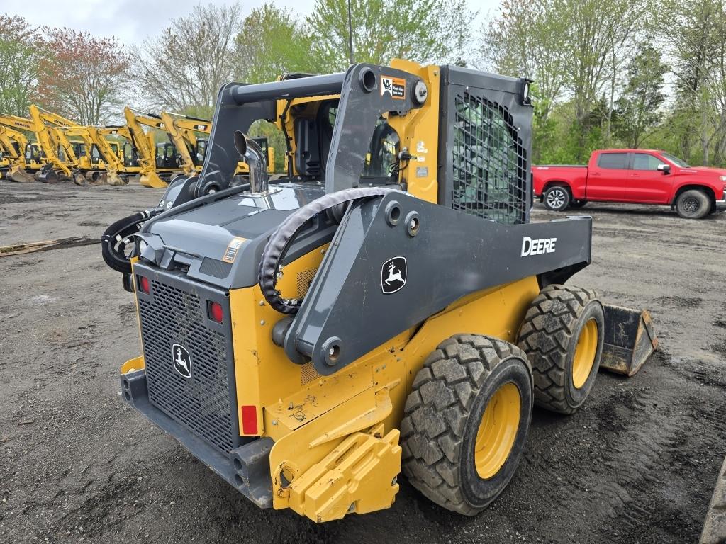 2023 John Deere 324g Skidsteer