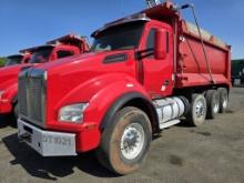 2017 Kenworth T880 Tri-axle Dump Truck
