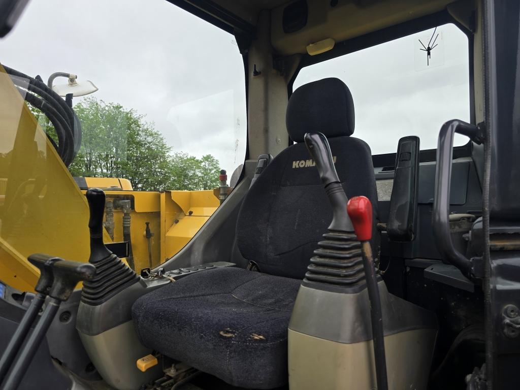 Komatsu Pc128us-8 Excavator