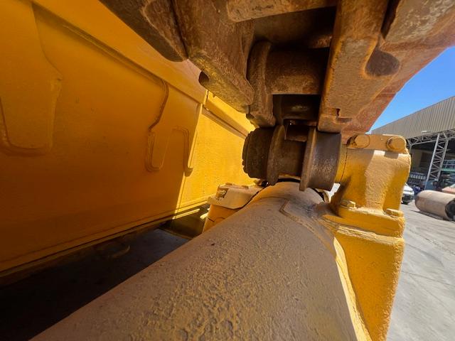 Komatsu D375a-6r Dozer