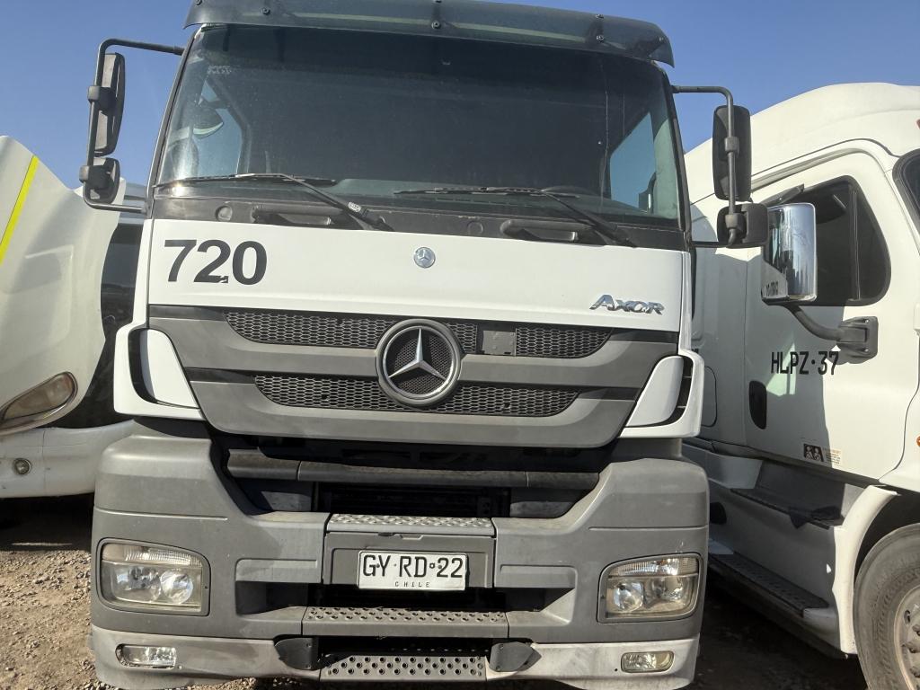 2015 Mercedes Axor 1936 Ls Sleeper Tractor