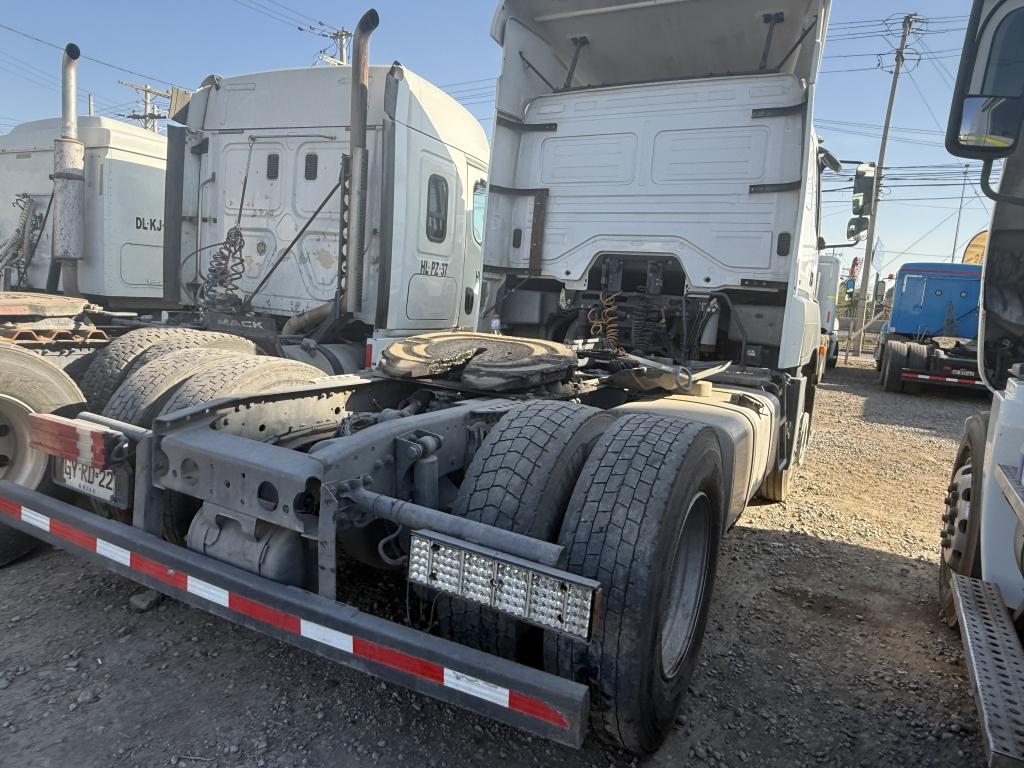 2015 Mercedes Axor 1936 Ls Sleeper Tractor