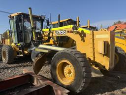 John Deere 770g Motor Grader
