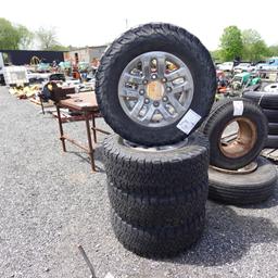 BFGoodrich LT275/70R18 All-Terrain T/A KO2 Wheel