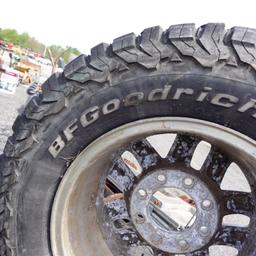 BFGoodrich LT275/70R18 All-Terrain T/A KO2 Wheel