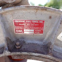 Crescent Pipe Tongs