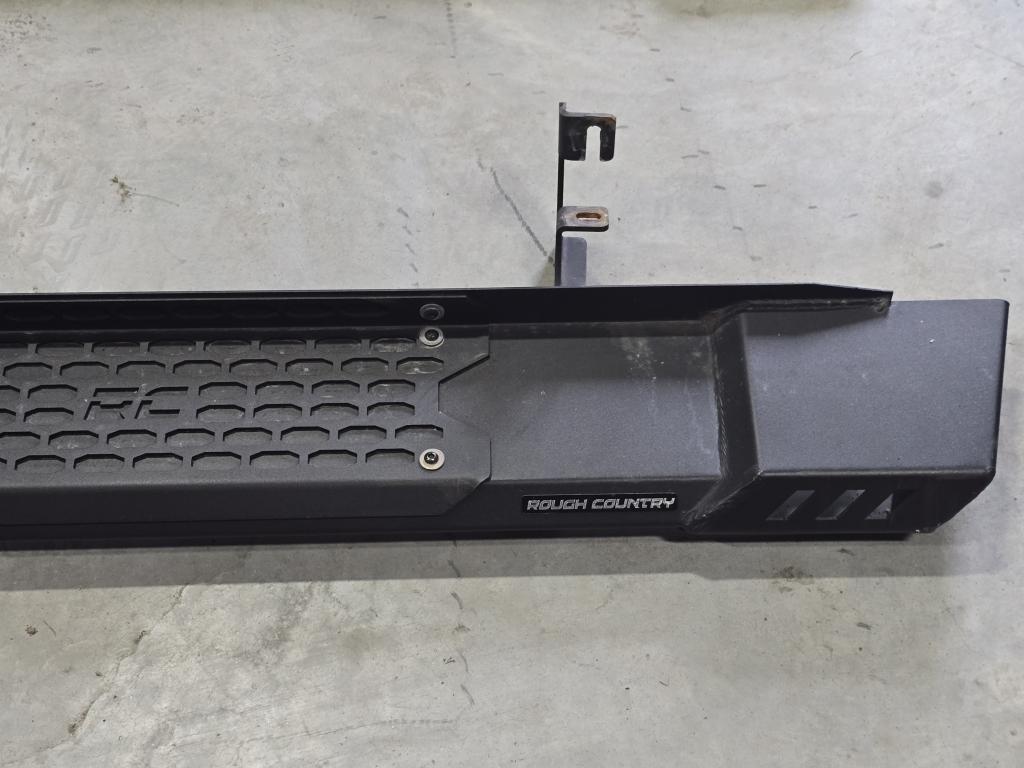 14-18 Silverado Rough Country Running Boards