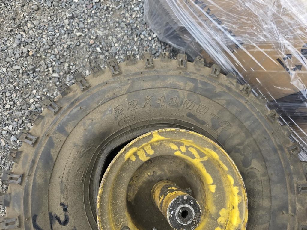22x11.00-8 tire and rim