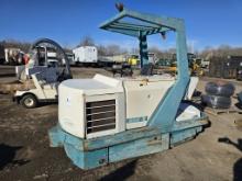 Tennant 528 Ride On Floor Scrubber