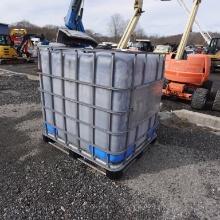 1000 Liter Caged Poly Tank