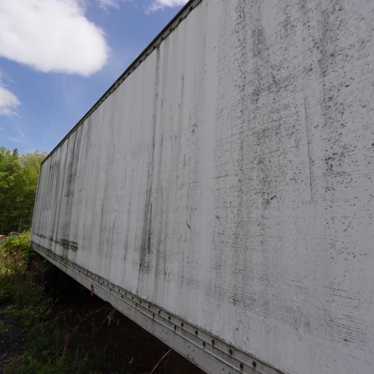 Dry Van Semi Trailer W/contents