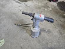 Huck 2025 Rivet Gun