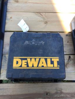 DEWALT DRILL