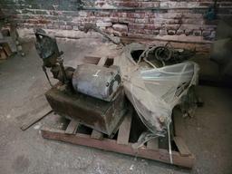 GOULD & EBERHARDT 20"-24" GEAR CUTTING MACHINE AND CLAUSING 1668 DRILL PRESS HAEAD