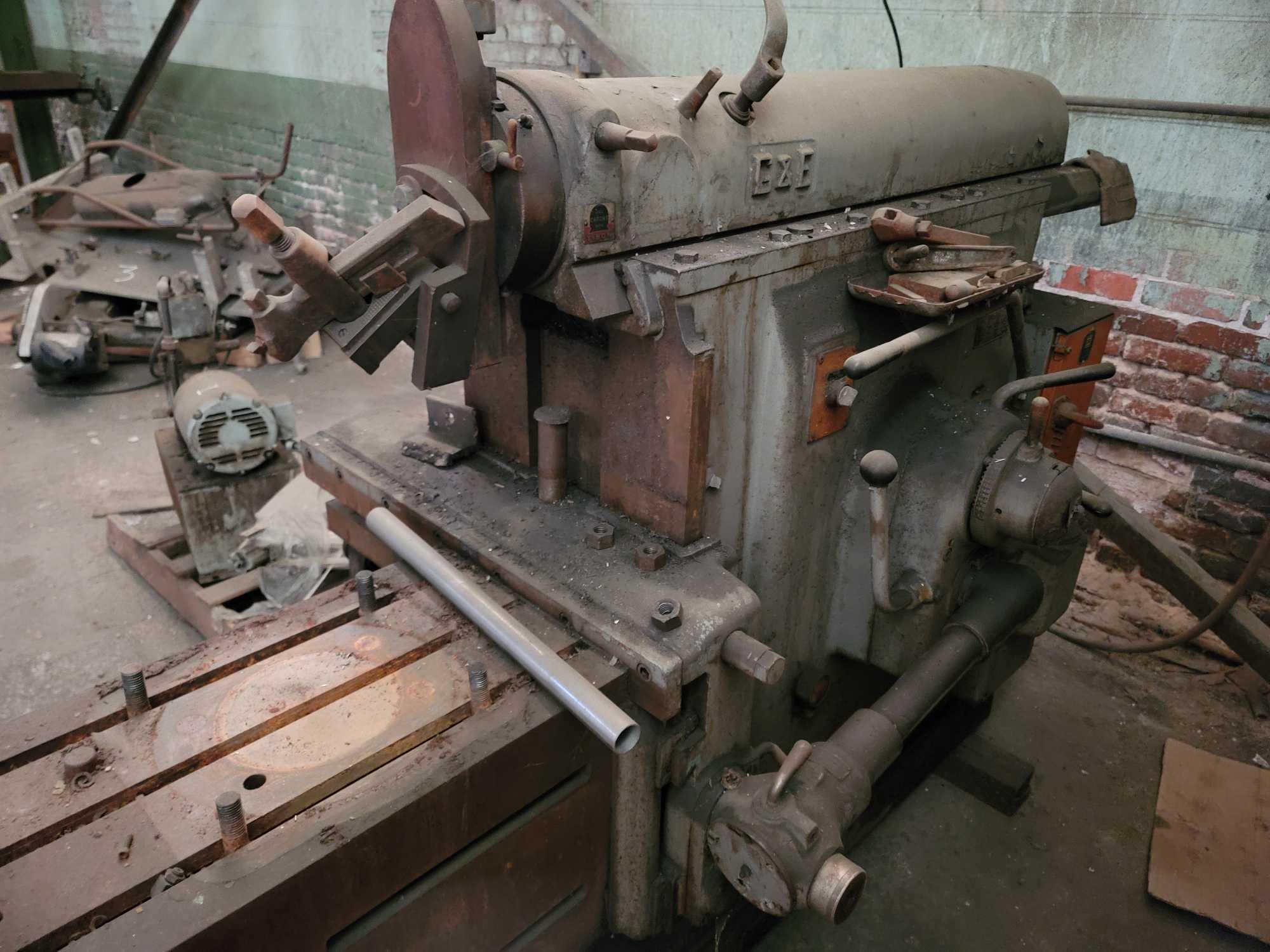 GOULD & EBERHARDT 20"-24" GEAR CUTTING MACHINE AND CLAUSING 1668 DRILL PRESS HAEAD