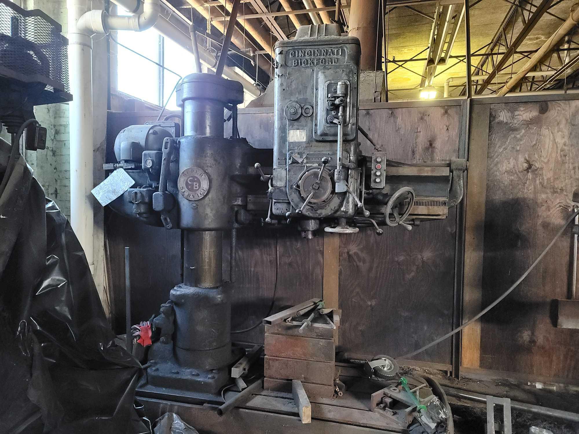 CINCINNATI BICKFORD RADIAL DRILL PRESS