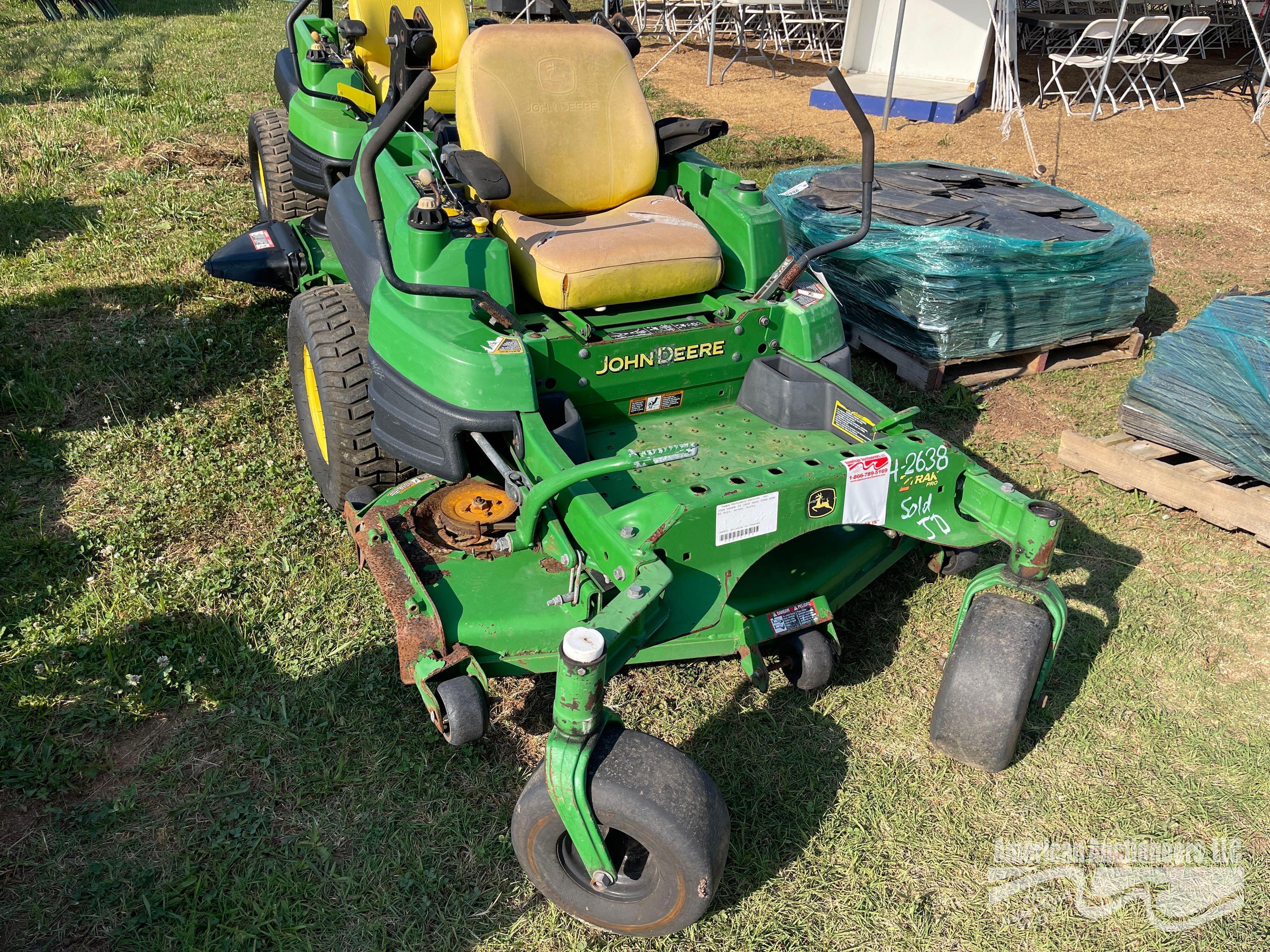 JOHN DEERE Z TRACK PRO ZERO TURN