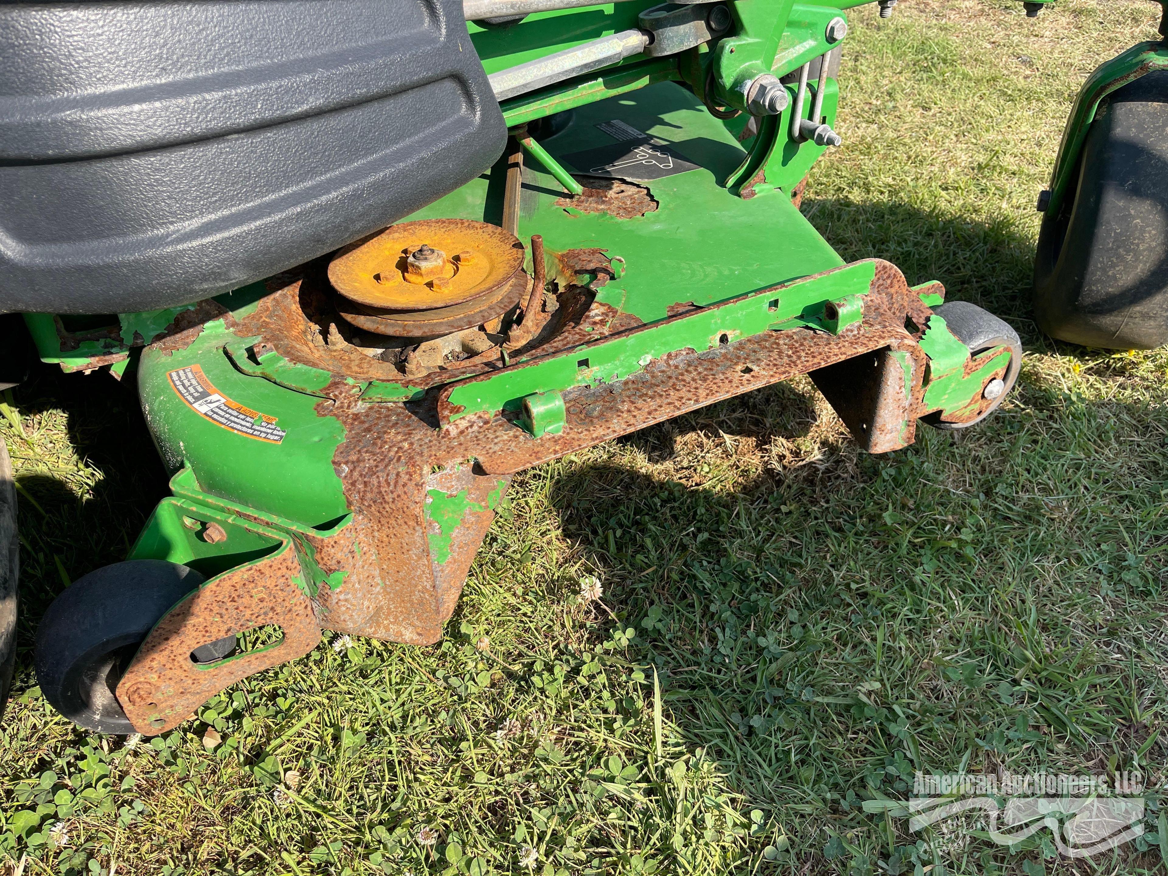 JOHN DEERE Z TRACK PRO ZERO TURN