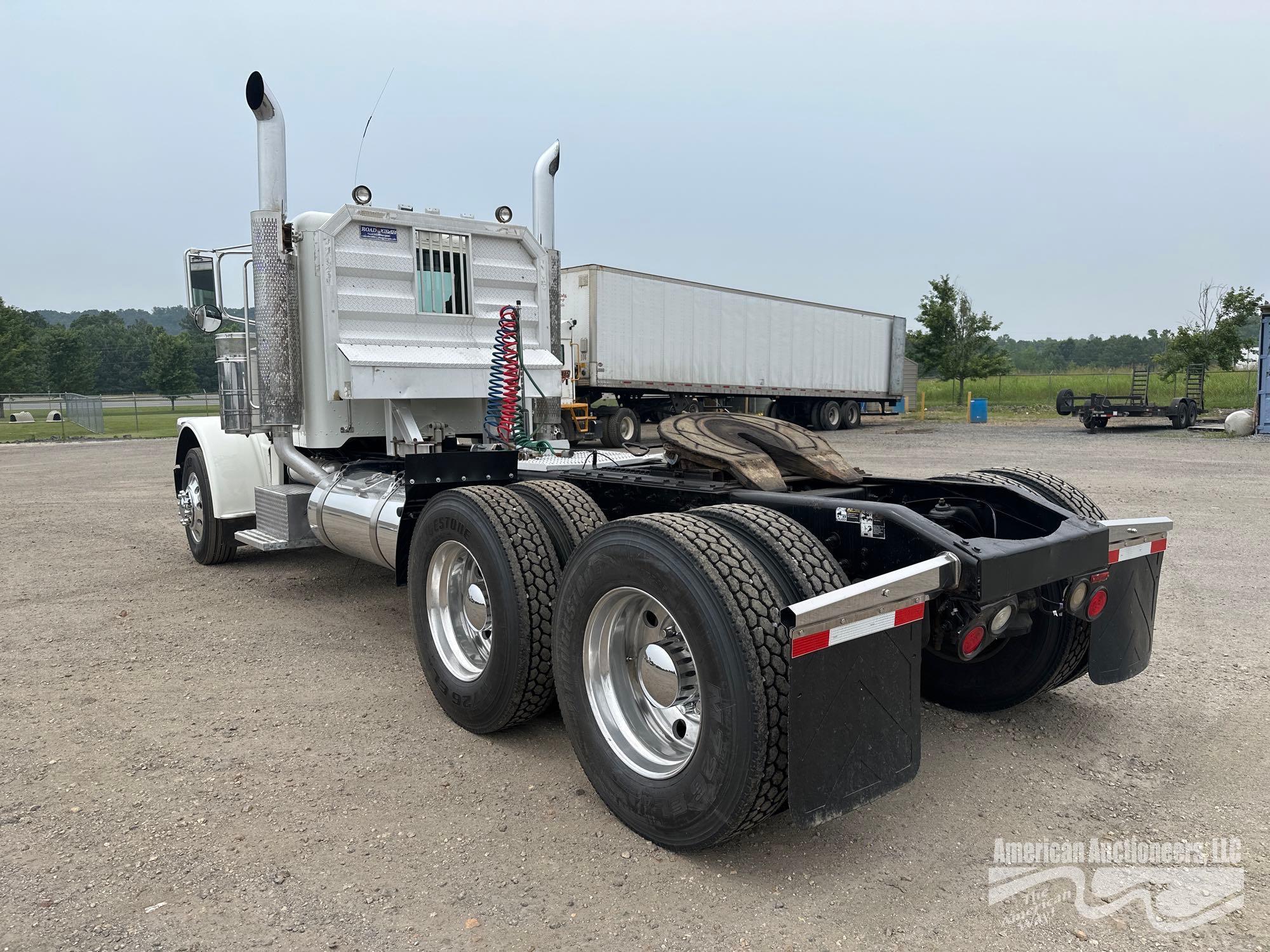 2013 Peterbilt 389 Truck, VIN # 1XPXD40X0DD207704