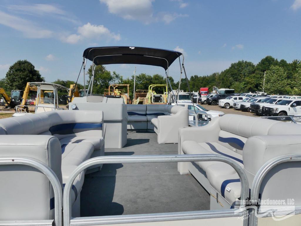 1999 FISHER FREEDOM 240 DLX