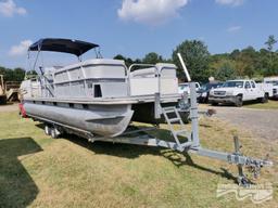 1999 FISHER FREEDOM 240 DLX