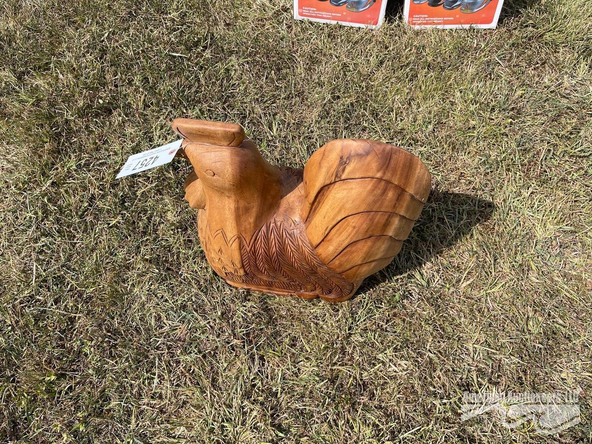 CARVED WOODEN CHICKEN
