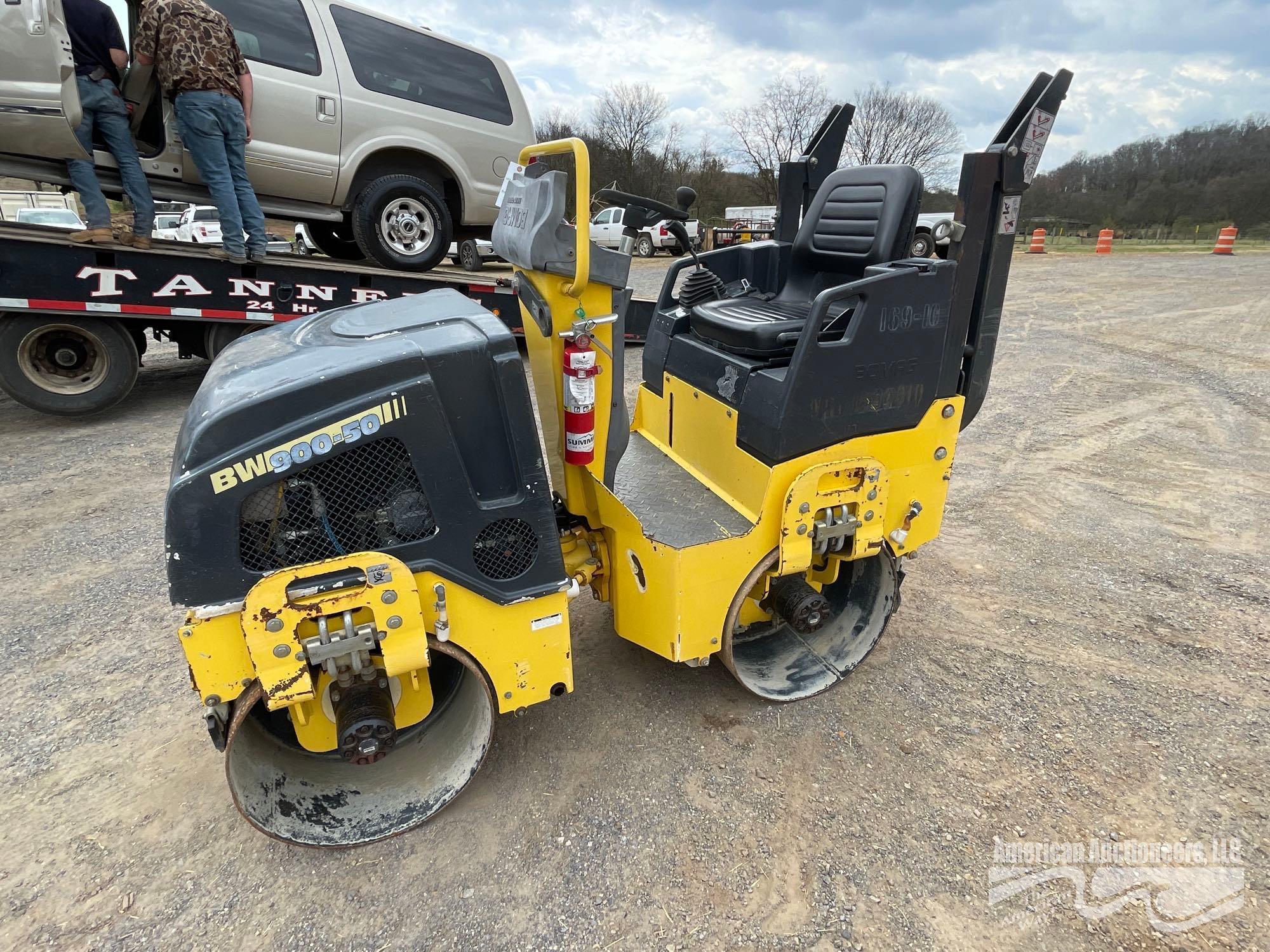 2018 BOMAG BW900-50 VIBRATORY ROLLER