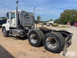 2014 MACK CHU613 TRUCK