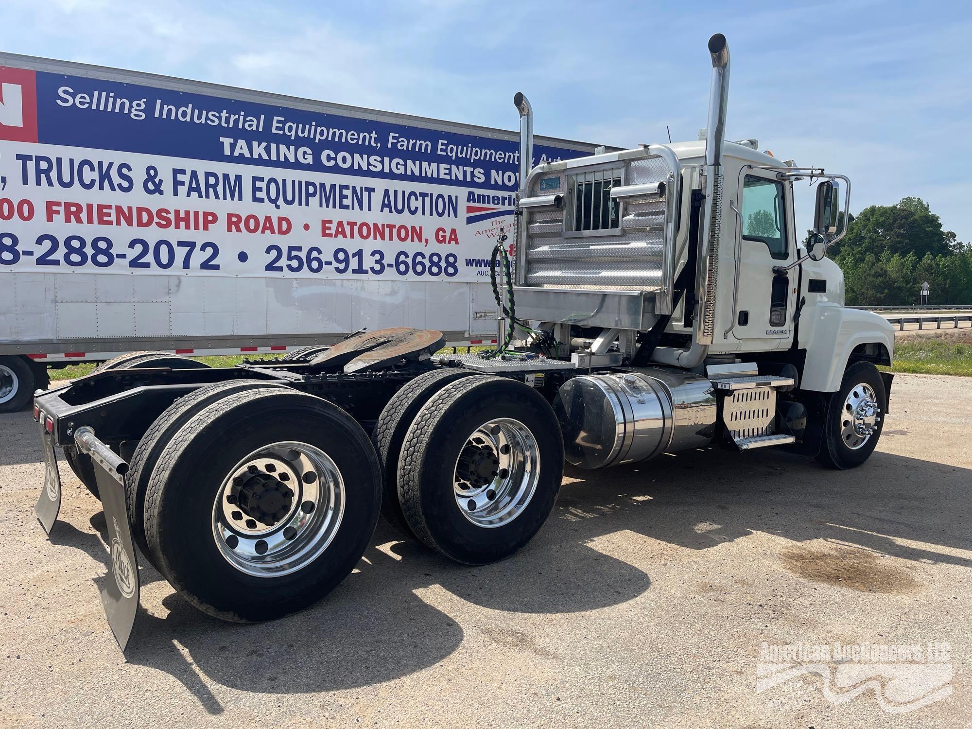 2014 MACK CHU613 TRUCK