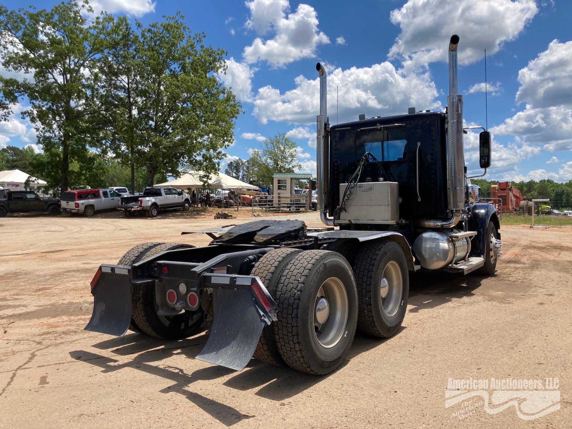 2020 Freightliner Coronado 132 Glider Truck, VIN # 3ALXFB003LDLY6793